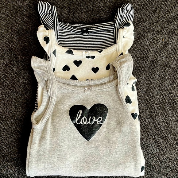 Carter’s onesie bundle (6M) - Picture 1 of 5